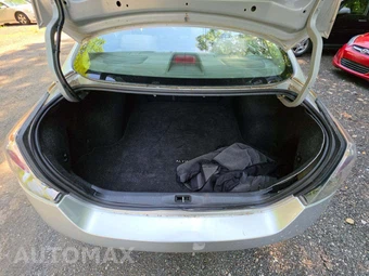 2010 Nissan Altima 2.5 Sedan – miniatura 11
