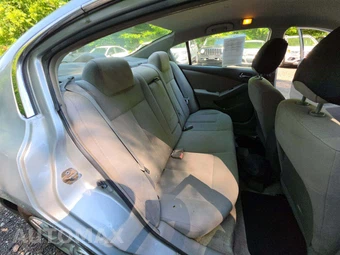2010 Nissan Altima 2.5 Sedan – miniatura 13