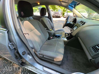 2010 Nissan Altima 2.5 Sedan – miniatura 15