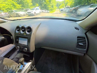 2010 Nissan Altima 2.5 Sedan – miniatura 16