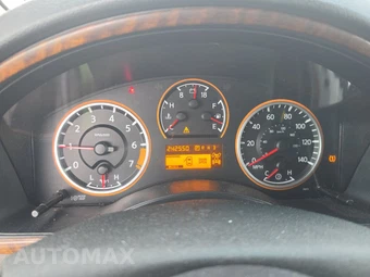 2010 Nissan Armada SE - miniatura 12