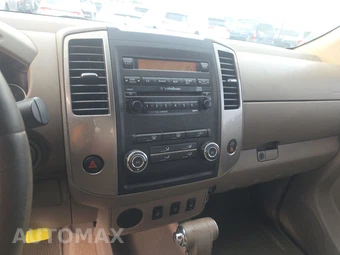 2010 Nissan Frontier LE Crew Cab Medium Bed - miniatura 11
