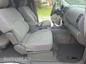 2010 Nissan Frontier XE Extended Cab Medium Bed – miniatura 15