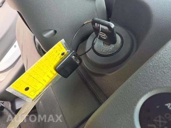 2010 Nissan Frontier XE Extended Cab Medium Bed – miniatura 5