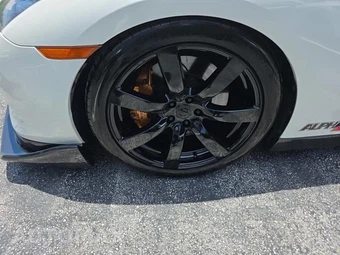 2010 Nissan GT-R Premium - miniatura 8