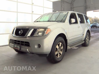 2010 Nissan Pathfinder LE