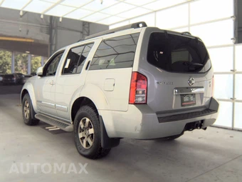 2010 Nissan Pathfinder LE – miniatura 6