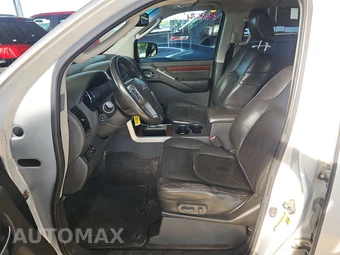 2010 Nissan Pathfinder LE – miniatura 7
