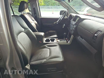 2010 Nissan Pathfinder LE – miniatura 8