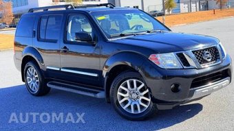 2010 Nissan Pathfinder LE - miniatura 6