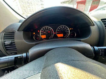 2010 Nissan Pathfinder S – miniatura 10