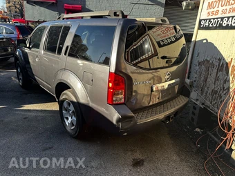 2010 Nissan Pathfinder S – miniatura 4