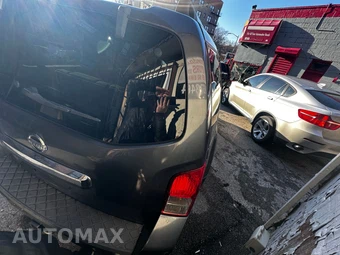 2010 Nissan Pathfinder S – miniatura 6