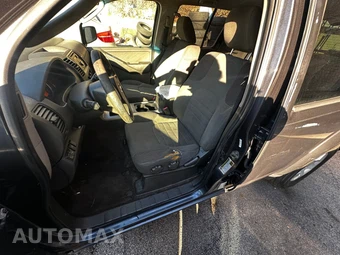 2010 Nissan Pathfinder S – miniatura 9