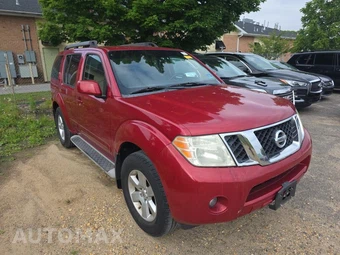 2010 Nissan Pathfinder SE - miniatura 3