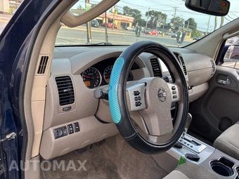 2010 Nissan Pathfinder SE - miniatura 29