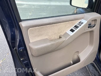 2010 Nissan Pathfinder SE - miniatura 30