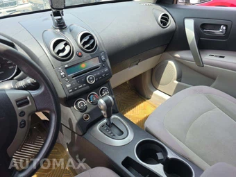 2010 Nissan Rogue S - miniatura 10