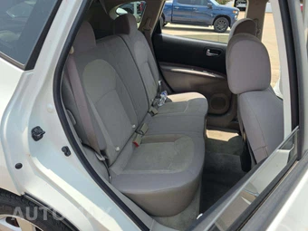2010 Nissan Rogue S - miniatura 16