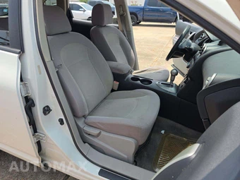 2010 Nissan Rogue S - miniatura 18