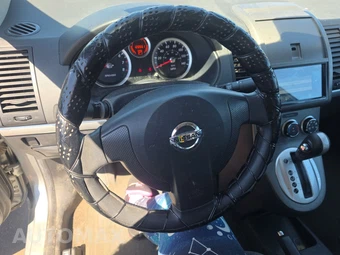 2010 Nissan Sentra 2.0 - miniatura 10