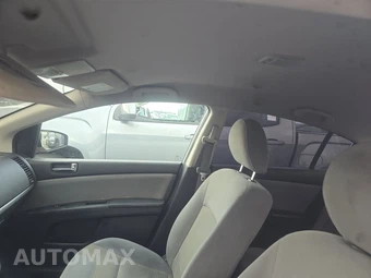 2010 Nissan Sentra 2.0 S – miniatura 17