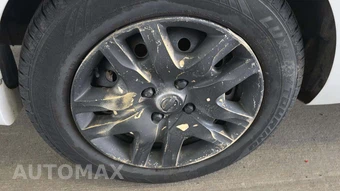 2010 Nissan Sentra 2.0 S – miniatura 27