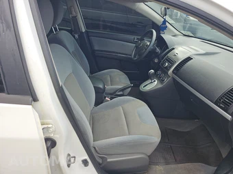 2010 Nissan Sentra 2.0 S – miniatura 8