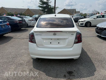 2010 Nissan Sentra 2.0 SR - miniatura 6
