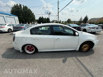 2010 Nissan Sentra 2.0 SR - miniatura 8