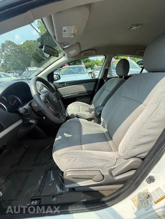 2010 Nissan Sentra 2.0 SR - miniatura 9