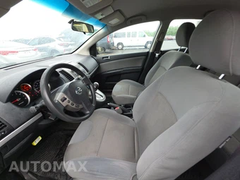 2010 Nissan Sentra 2.0 SR – miniatura 12