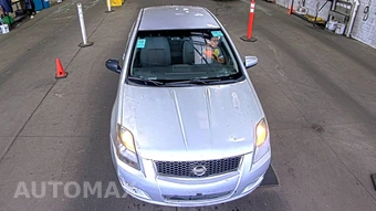 2010 Nissan Sentra 2.0 SR – miniatura 2