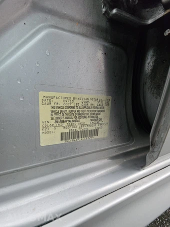 2010 Nissan Sentra 2.0 SR – miniatura 20