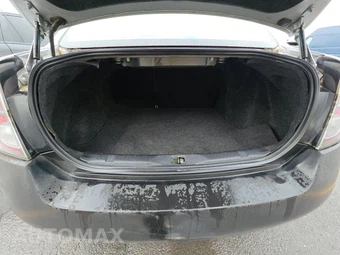 2010 Nissan Sentra 2.0 SR – miniatura 22