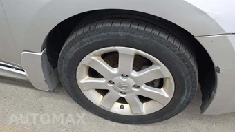 2010 Nissan Sentra 2.0 SR – miniatura 34