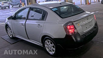 2010 Nissan Sentra 2.0 SR – miniatura 6
