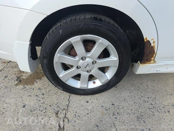 2010 Nissan Sentra 2.0 SR – miniatura 10