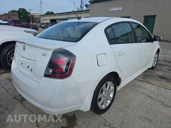 2010 Nissan Sentra 2.0 SR – miniatura 4