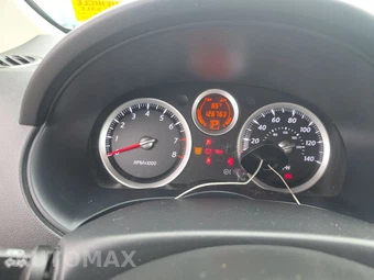 2010 Nissan Sentra 2.0 SR – miniatura 12