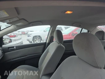 2010 Nissan Sentra 2.0 SR – miniatura 17