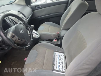 2010 Nissan Sentra 2.0 SR – miniatura 7