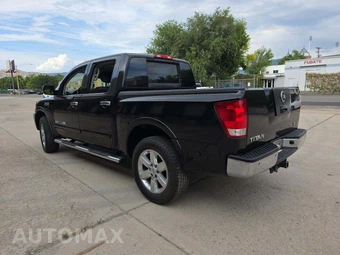 2010 Nissan TITAN SE Crew Cab Short Bed - miniatura 2