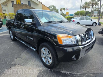 2010 Nissan TITAN SE Crew Cab Short Bed - miniatura 4