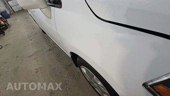 2010 Nissan Versa 1.8 S Hatchback – miniatura 14