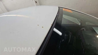 2010 Nissan Versa 1.8 S Hatchback – miniatura 3
