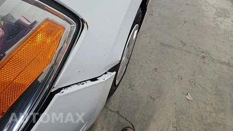 2010 Nissan Versa 1.8 S Hatchback – miniatura 5
