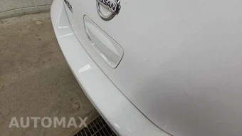 2010 Nissan Versa 1.8 S Hatchback – miniatura 9