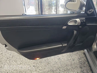 2010 Porsche 911 Cabriolet Carrera S – miniatura 9