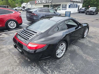 2010 Porsche 911 Carrera 4S Coupe – miniatura 3